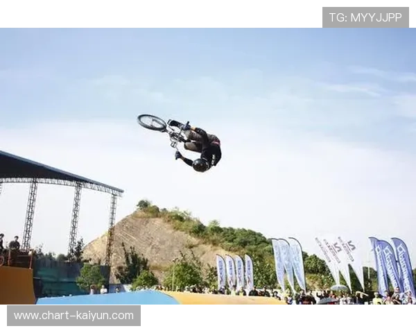 CX极限赛西安站BMX街区决赛张智勇借车出战完成四连冠